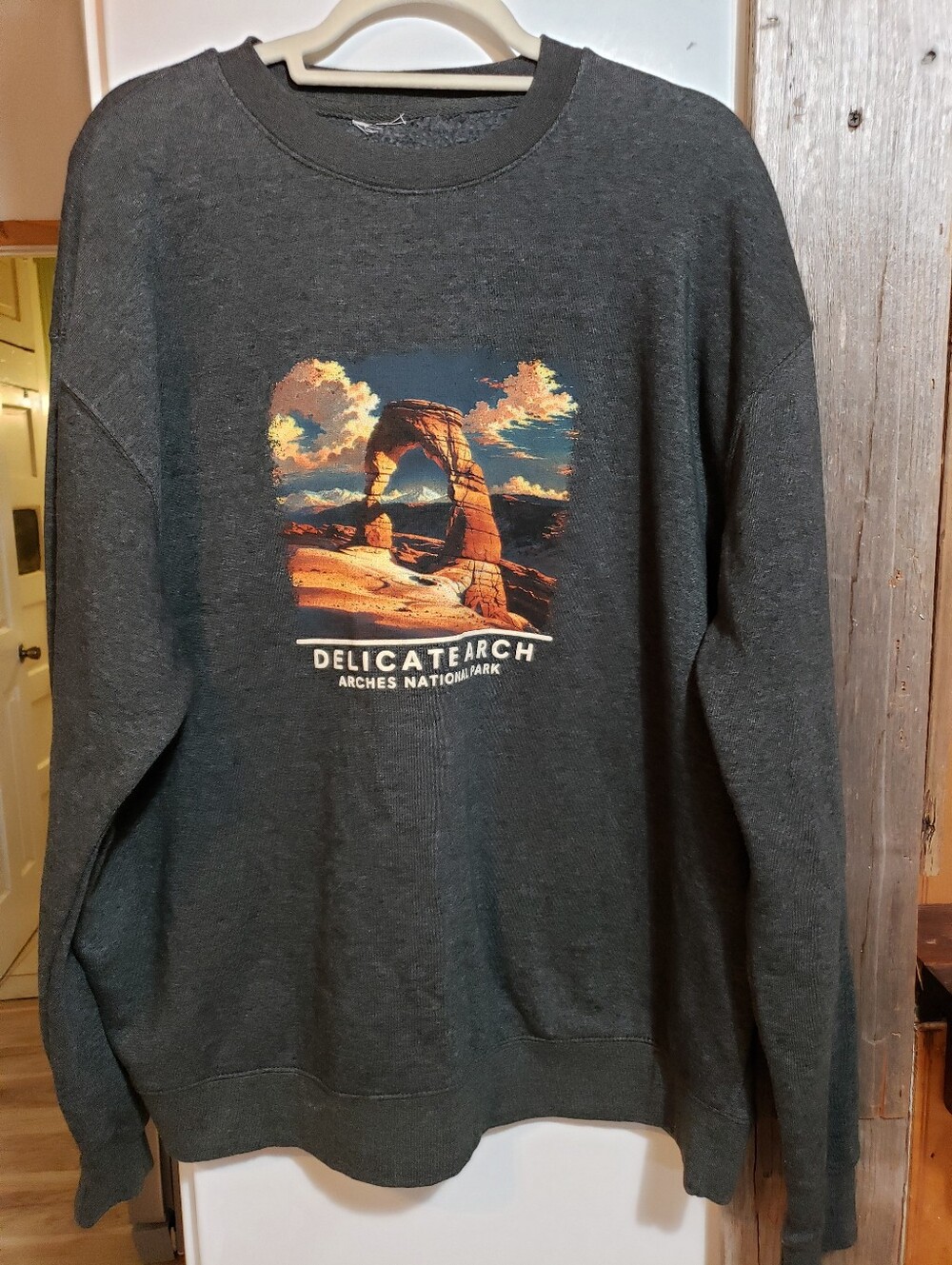 Arches National Park Utah Charcoal Gray XXL Crewneck Long Sleeve Sweatshirt